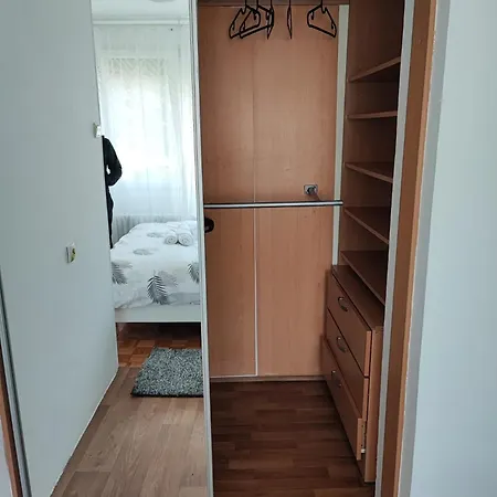 Andrej 45 *